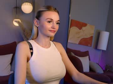 _mila_lux_ cam preview