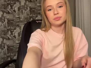 kyliekempton cam preview