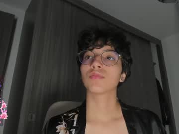 laura_hills18 cam preview
