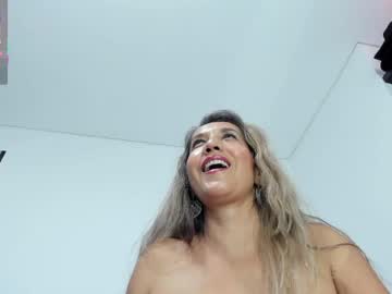 laurafarrely cam preview