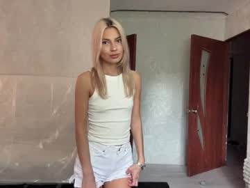 leomaainslie cam preview