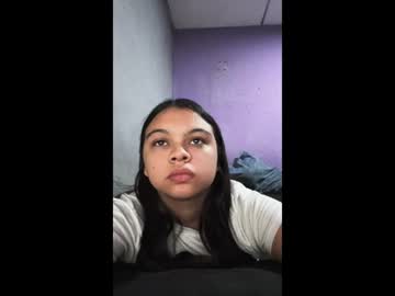 miaandjuan_ cam preview