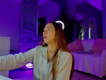 reina_cummings cam preview