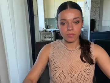 scarlet_daisy_ cam preview