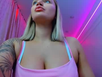 selenaemoore cam preview
