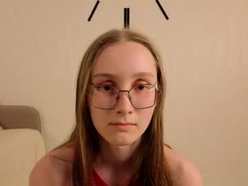 sylviepetgrave cam preview
